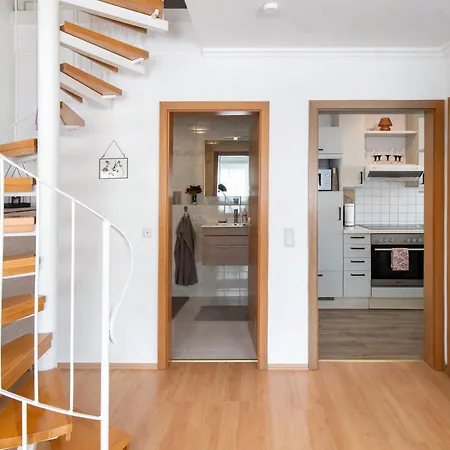 Christi Apartment *